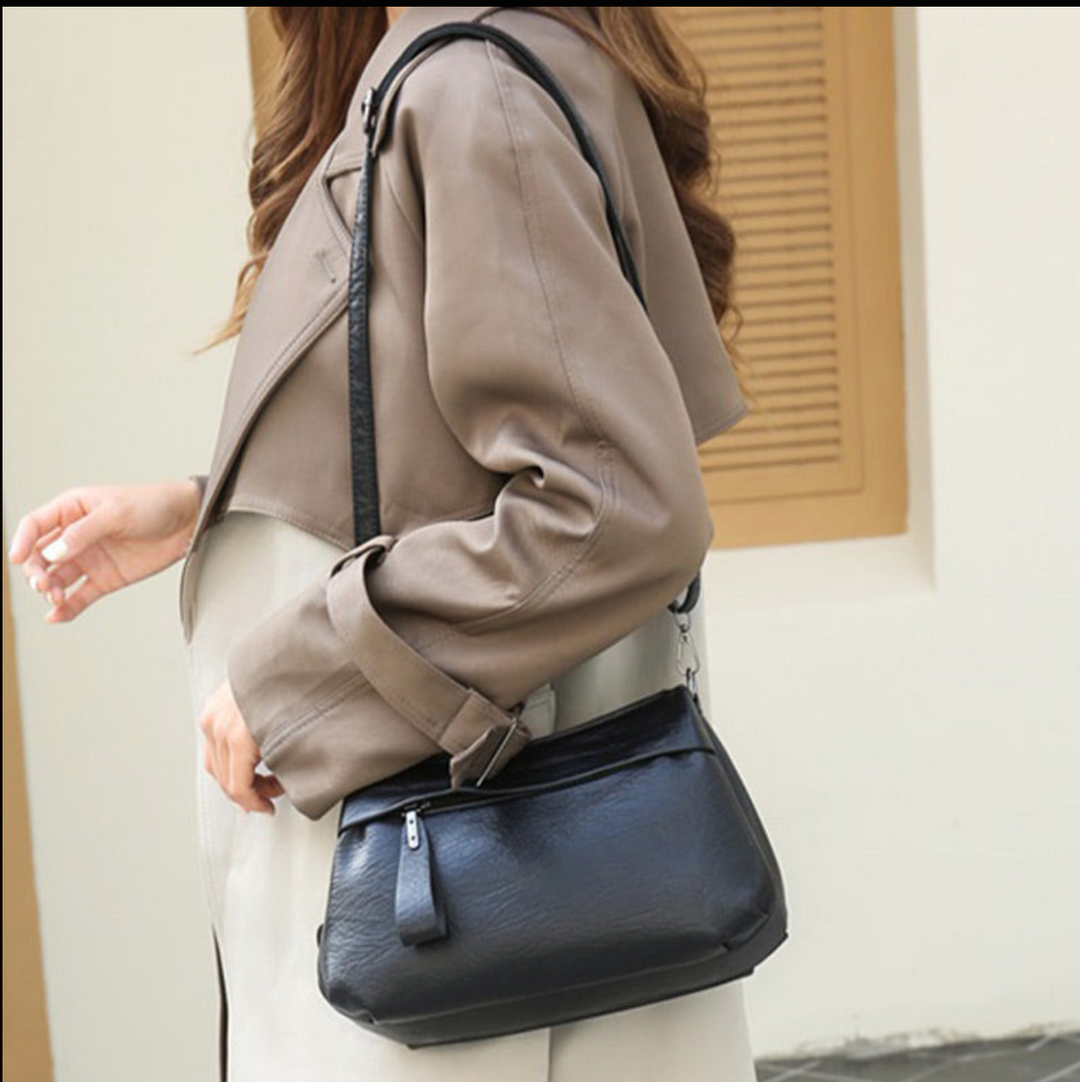 LuxeCarry™ | Timeless Leather Crossbody Bag