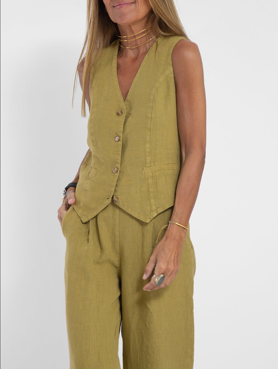 Sara™| Trendy Set (Wide Leg Trousers + Buttoned Sleeveless Vest)